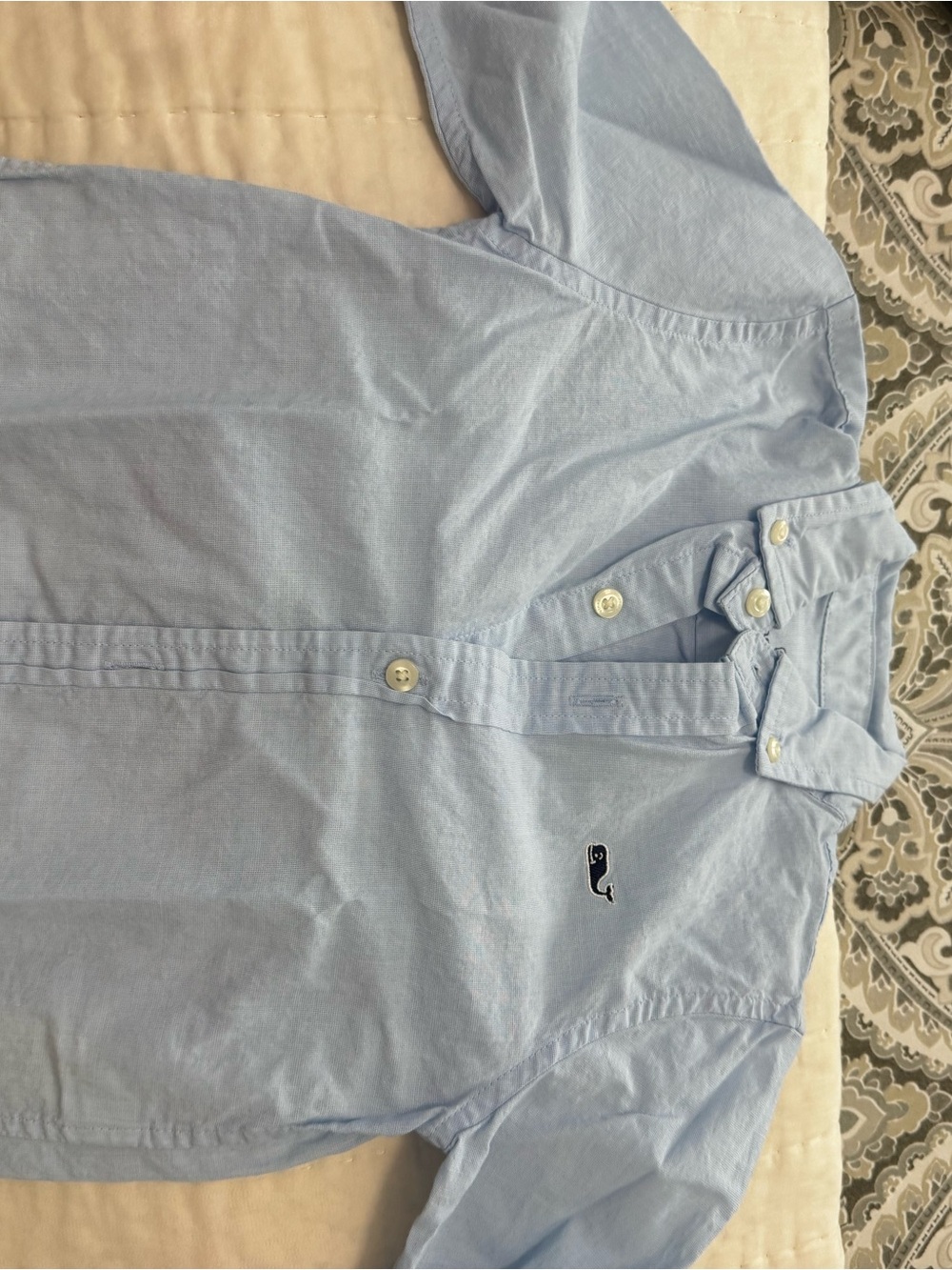 Vineyard Vines Light Blue Button-Down Shirt with Whale Embroidery